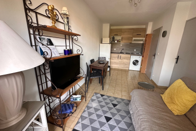 Appartement à vendre à HYÈRES Évenos - 2 pièces - 25 m² 