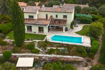 Maison à vendre à CAGNES-SUR-MER  - 6 pièces - 180 m² 