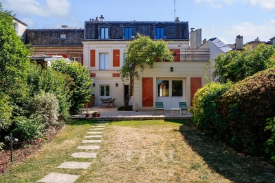Maison à vendre à VERSAILLES Brimont - 7 pièces - 235 m² 