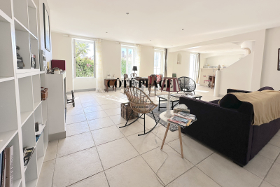 Maison à vendre à ST PALAIS SUR MER Sud - 5 pièces - 120 m² 