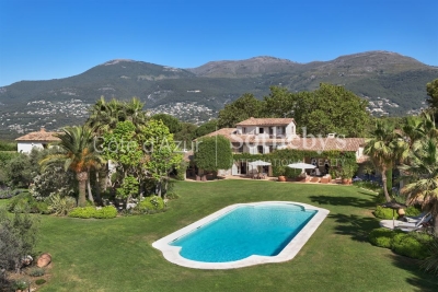 Maison à vendre à ST-PAUL-DE-VENCE  - 16 pièces - 730 m² 