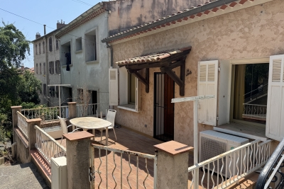 Maison à vendre à HYÈRES Entrecasteaux - 3 pièces - 82 m² 