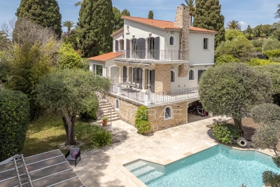 Maison à vendre plain pied et vue mer alpes maritimes 