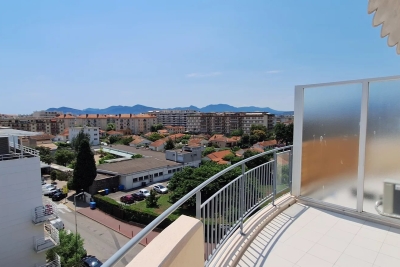 Appartement &agrave; vendre &agrave; CANNES-LA-BOCCA  - 3 pi&egrave;ces - 55 m&sup2; 