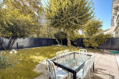 Appartement à louer à NEUILLY SUR SEINE Metro - 4 pièces - 130 m² 