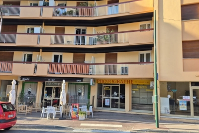 Commerce à louer à VILLENEUVE-LOUBET   - 39 m² 