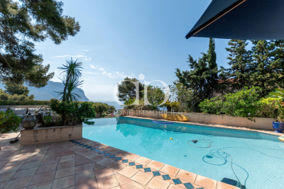 Maison à vendre à CASSIS Vaufreges-Leon Lachamp - 9 pièces - 214 m² 