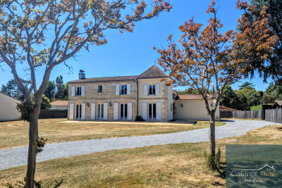 Maison à vendre à CARIGNAN-DE-BORDEAUX Saint-Bruno-Saint-Victor 1 - 6 pièces - 175 m² 