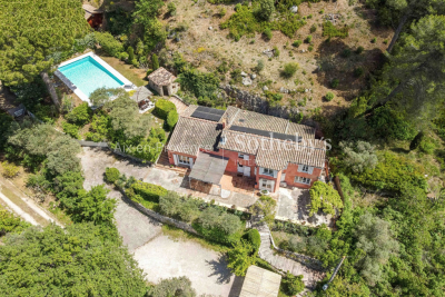 Maison &agrave; louer &agrave; AIX-EN-PROVENCE  - 5 pi&egrave;ces - 170 m&sup2; 
