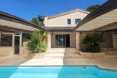 Maison à vendre à ST-PAUL-TROIS-CHÂTEAUX Mours-Saint-Eusèbe - 6 pièces - 181 m² 