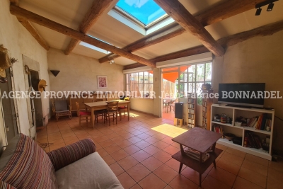 Maison à vendre à VALRÉAS Grambois - 6 pièces - 136 m² 