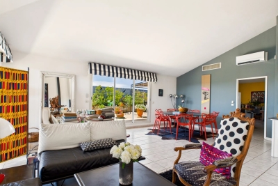 House for sale in AIX-EN-PROVENCE  - 4 rooms - 130 m² 