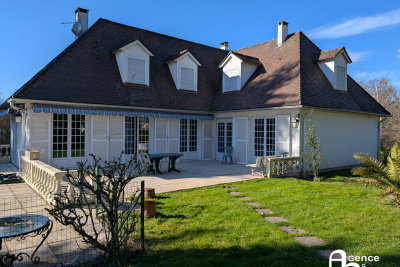 Maison à vendre à ST-SULPICE-ET-CAMEYRAC  - 6 pièces - 190 m² 