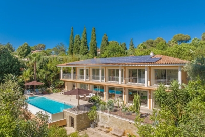 Maison à vendre piscine jardin vue mer climatisation 