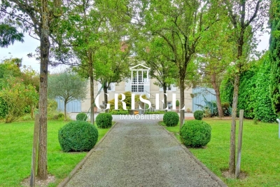 Maison &agrave; vendre &agrave; BORDEAUX  - 9 pi&egrave;ces - 380 m&sup2; 