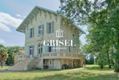 Maison à vendre à BEAUTIRAN  - 9 pièces - 268 m² 