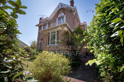Maison &agrave; vendre &agrave; ARCACHON  - 7 pi&egrave;ces - 200 m&sup2; 