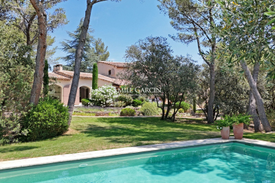 Maison à vendre à CABRIÈRES D'AVIGNON Grambois - 7 pièces - 250 m² 