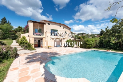 Maison à vendre à MOUGINS Bois Fleuri-Chevre d'Or-Saint Philippe - 7 pièces - 250 m² 