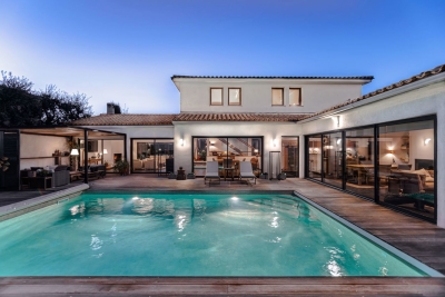 Maison à vendre à LES ADRETS-DE-L'ESTÉREL  - 7 pièces - 383 m² 