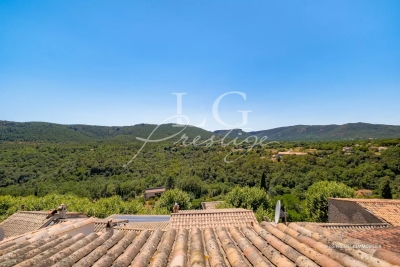 Appartement à vendre à BAGNOLS-EN-FORÊT Ecarts - 5 pièces - 125 m² 