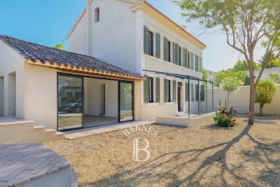 Maison à vendre à OLLIOULES Centre Ville - 7 pièces - 180 m² 