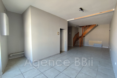Maison à vendre à CHAMBILLY  - 2 pièces - 284 m² 