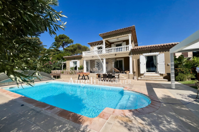 House for sale in ST-AYGULF  - 6 rooms - 180 m² 