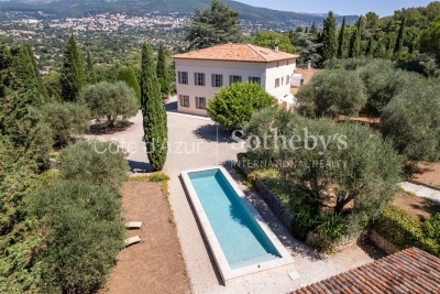 Maison à vendre piscine terrain de 1 hectare alpes maritimes