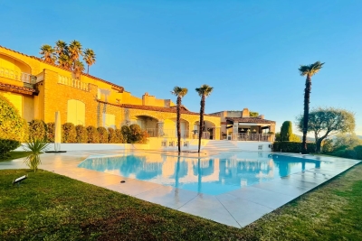 Maison &agrave; vendre &agrave; NICE Pasteur - 9 pi&egrave;ces - 630 m&sup2; 