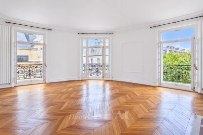 Appartement &agrave; louer &agrave; PARIS 16EME  - 8 pi&egrave;ces - 361 m&sup2; 