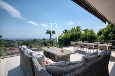Maison à vendre à CANNES Croix des Gardes - 10 pièces - 480 m² 