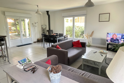 House for sale in LACANAU-OCEAN  - 5 rooms - 100 m² 