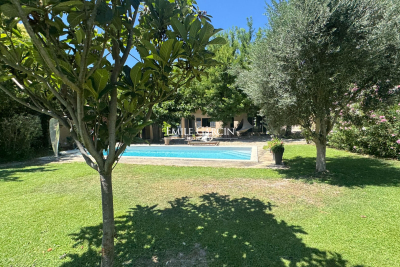 Maison à vendre à AIX-EN-PROVENCE Cadeneaux Ouest - 6 pièces - 160 m² 