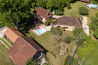 Maison &agrave; vendre piscine jardin dordogne 