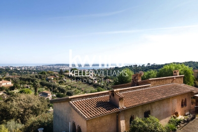 Maison à vendre à VALLAURIS  - 6 pièces - 154 m² 