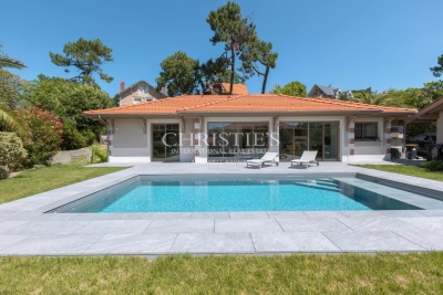Maison à vendre à ARCACHON  - 8 pièces - 219 m² 