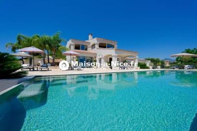 Maison à vendre plain pied et vue mer alpes maritimes 