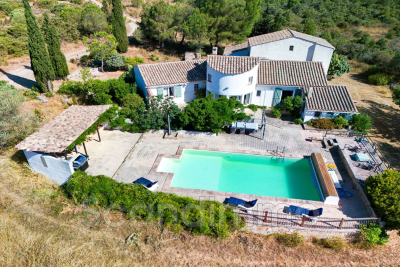 Maison à vendre à FONTJONCOUSE  - 9 pièces - 234 m² 