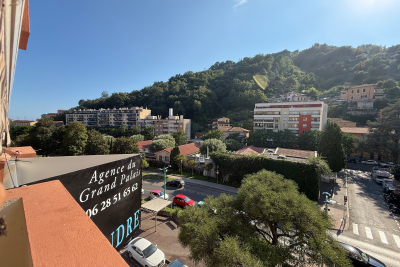 Appartement à vendre terrasse balcon calme menton