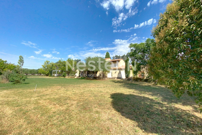 Maison à vendre à BEAUCAIRE Robiac-Rochessadoule - 6 pièces - 290 m² 