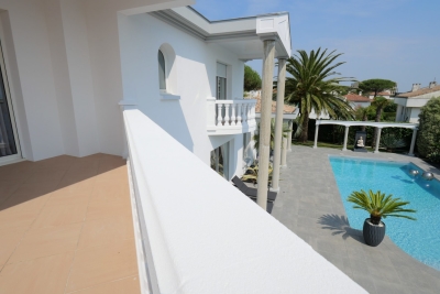 Maison &agrave; vendre &agrave; VAUX SUR MER Angoulins - 6 pi&egrave;ces - 267 m&sup2; 