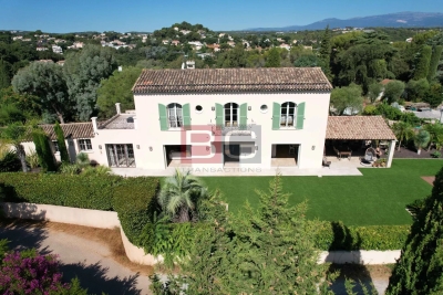 Maison à vendre plain pied et vue mer alpes maritimes 