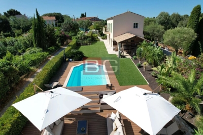 Maison à vendre à ANTIBES Lagare - 5 pièces - 191 m² 