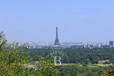 Apartment for sale in ST CLOUD Trezel 1 - 5 rooms - 300 m² 