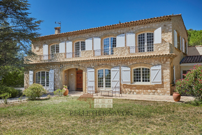 Maison &agrave; vendre &agrave; AIX-EN-PROVENCE  - 8 pi&egrave;ces - 284 m&sup2; 