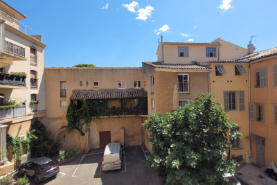 Appartement à vendre à AIX-EN-PROVENCE Pont de l'Arc-La Parade - 3 pièces - 69 m² 