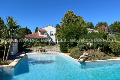 Maison à vendre à STE-CÉCILE-LES-VIGNES Grambois - 4 pièces - 182 m² 