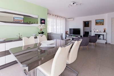 Appartement à vendre à MANDELIEU-LA-NAPOULE Port Vauban - 4 pièces - 91 m² 