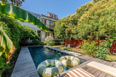 Maison à vendre à BORDEAUX Centre Agglomere - 10 pièces - 300 m² 